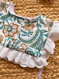 Babero floral indio en tonos verdes Coleccion Cali | MICŪ baby
