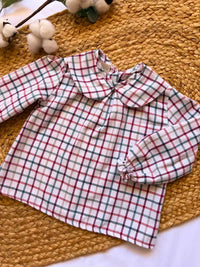 Blusa cuello bebé de cuadros multicolor con fondo blanco Colección Almendro| MICŪ baby