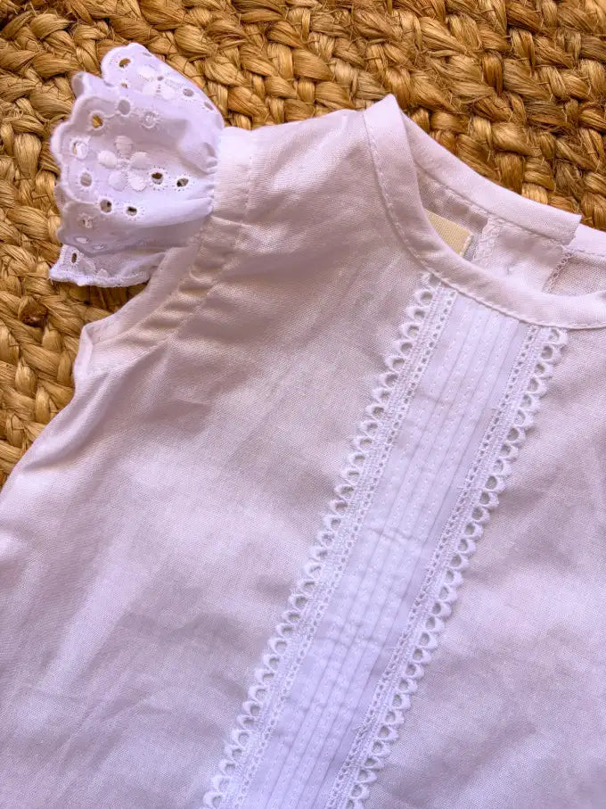 Blusa blanca con detalle central Algodón
