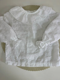 Blusa de algodón blanco de cuello volante Cala