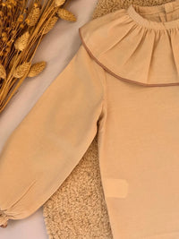 Blusa cuello volante beige - Colección Gerbera