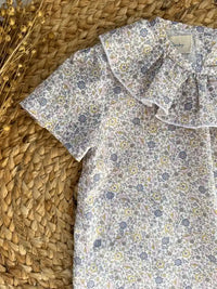 Blusa manga corta de flores azul y rosa Verbena