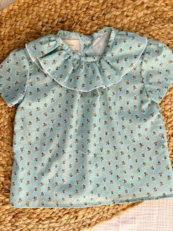 Blusa manga corta verde agua con flores Iris