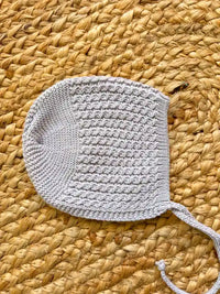 Capota de punto gris claro Gardenia
