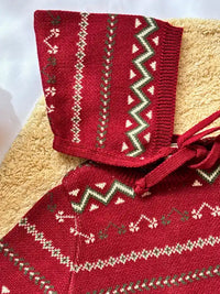 Capota de punto jacquard burdeos - Colección Acebo