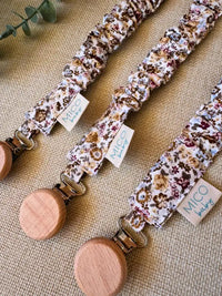 Chupetero con estampado floral - Colección Camelia