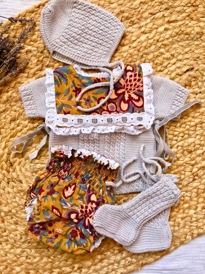 Conjunto de punto gris claro Coleccion Gardenia coleccion Kamal | MICŪ baby