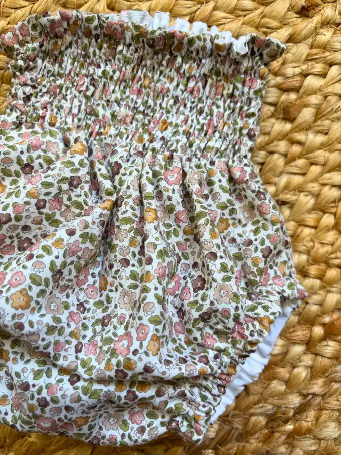 Cubrepañal bebé con flores rosas y marrones Colección Brezo | MICŪ baby
