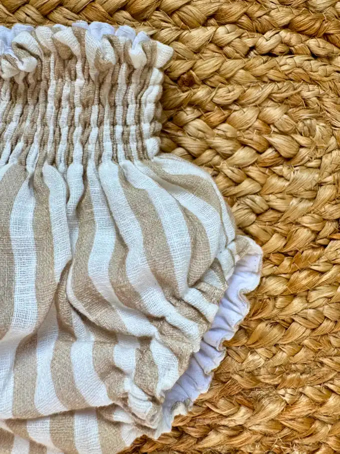 Cubrepañal de rayas beige Espiga