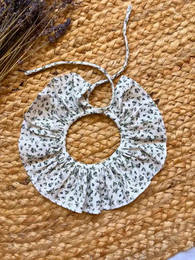Cuello blanco con flores verdes Colección Olivo | MICŪ baby