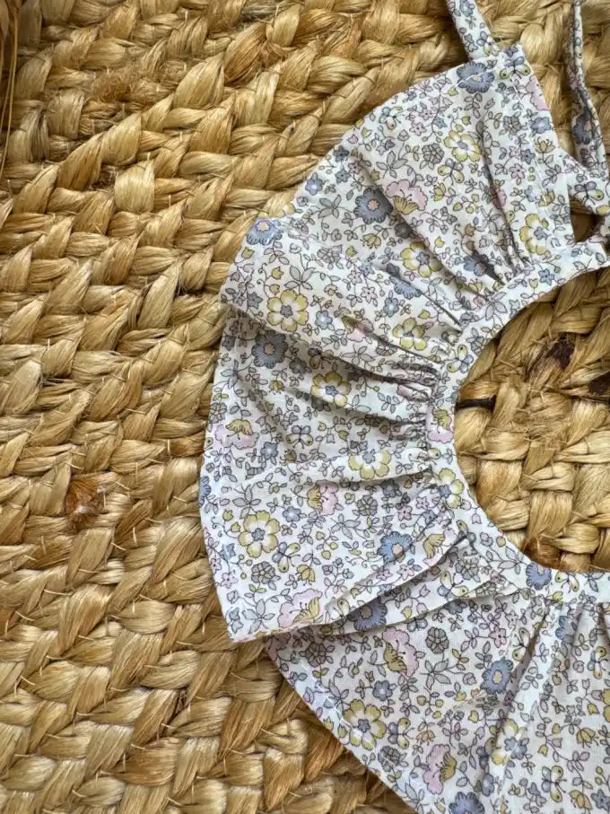 Cuello con estampado de flores azul y rosa Verbena