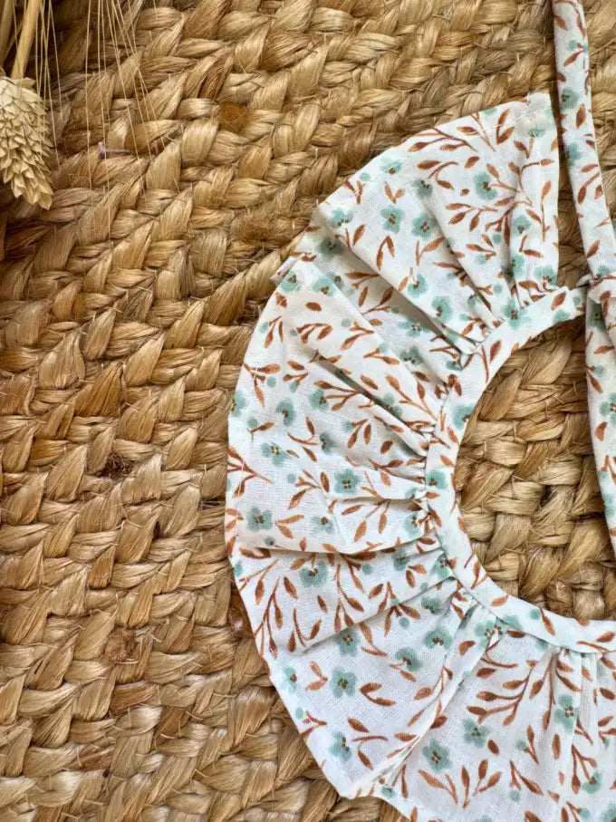 Cuello con estampado de flores verde agua y mostaza Eucalipto