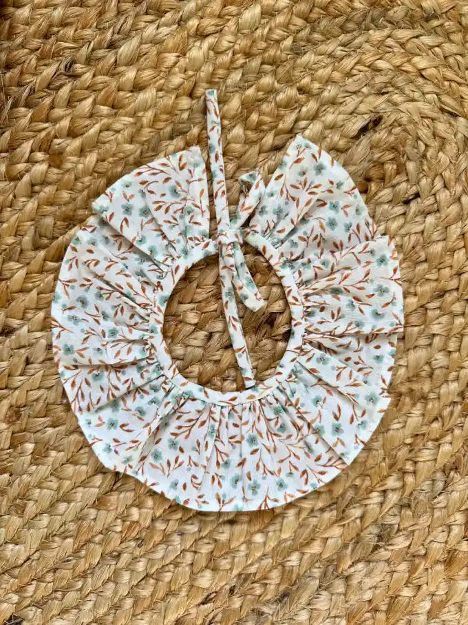 Cuello con estampado de flores verde agua y mostaza Eucalipto