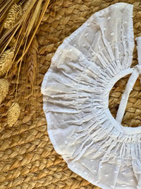 Cuello de plumeti blanco Cala