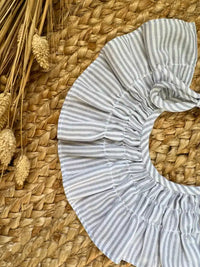 Cuello de rayas grises Nenúfar