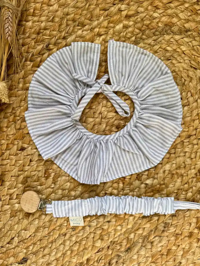 Cuello y chupetero de rayas grises Nenúfar