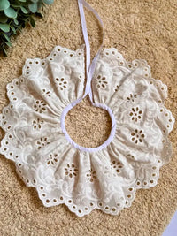 Cuello Bordado Blanco de Algodón II