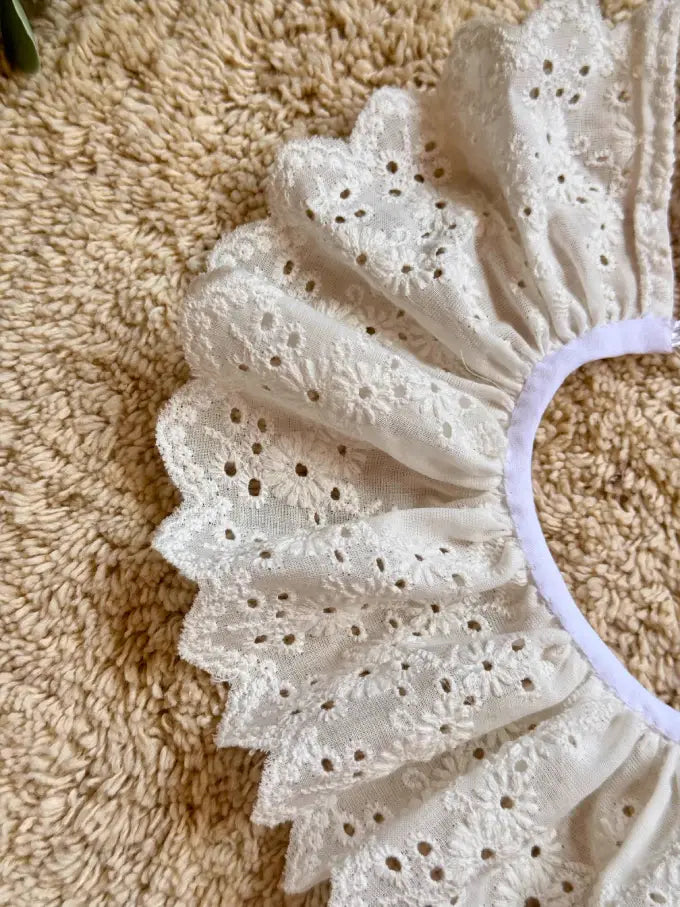 Cuello Bordado Blanco de Algodón I