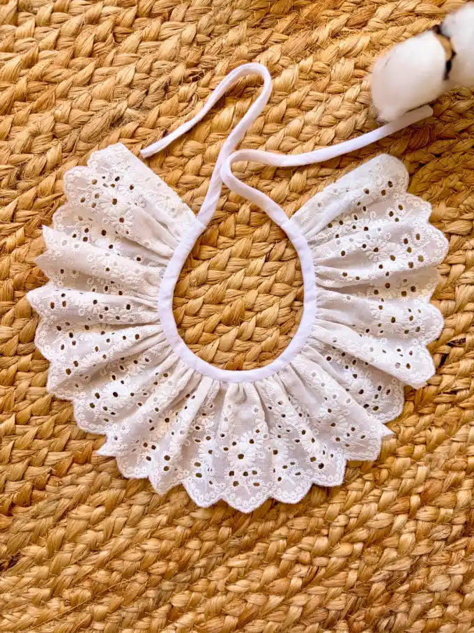 Cuello Bordado Blanco de Algodón V