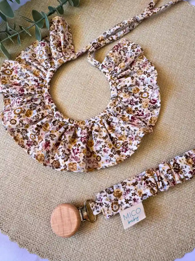 Cuello y chupetero con estampado floral - Colección Camelia