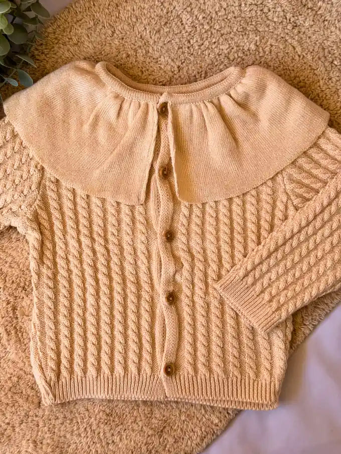 Jersey/Chaqueta con volante de punto crema - Colección Camomila
