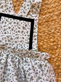 Jesusito manga larga blanco con flores verdes Colección Olivo | MICŪ baby
