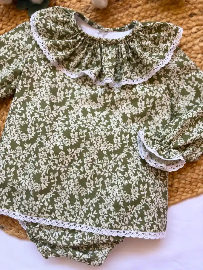 Jesusito manga larga verde con flores blancas Colección Helecho | MICŪ baby