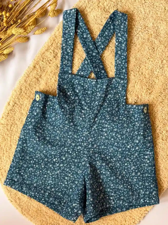 Pantalón con tirantes con flores blancas - Colección Caléndula