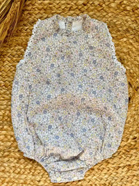 Pelele de manga sisa de flores azul y rosa Verbena