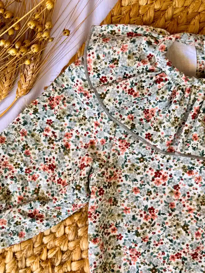 Pelele de flores multicolor - Colección Amaranto