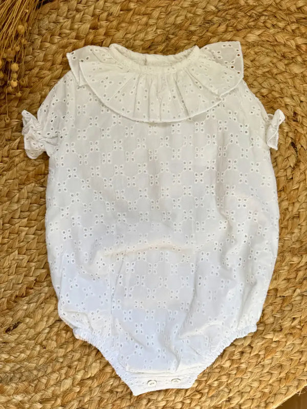 Pelele de manga corta blanco bordado Azahar