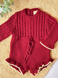 Pelele de punto burdeos con terminación en crema - Colección Azalea