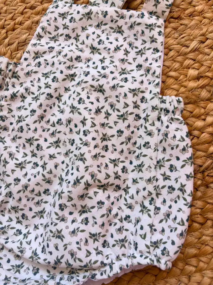 Ranita blanca con flores verdes Colección Olivo | MICŪ baby