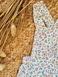Ranita con estampado de flores verde agua y mostaza - Colección Eucalipto