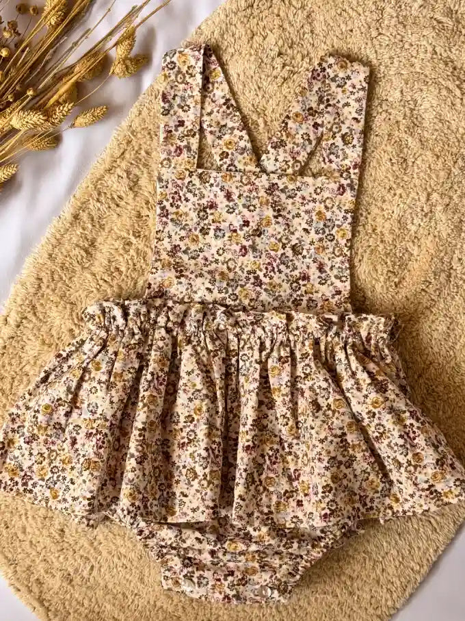Ranita con volante con estampado floral - Colección Camelia