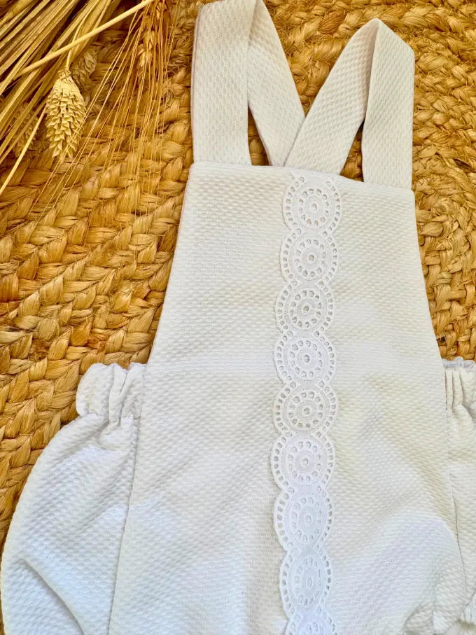 Ranita piqué blanco con detalle central - Colección Margarita
