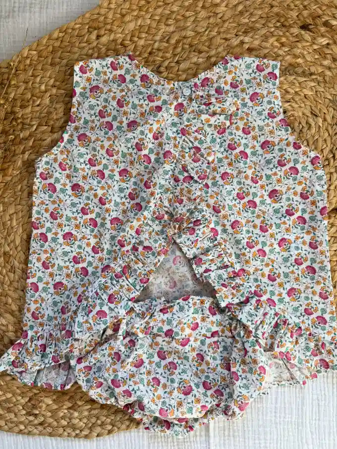 Vestido con braguita de flores fucsia y verde agua Orquídea
