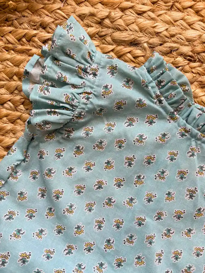 Vestido verde agua con flores Iris